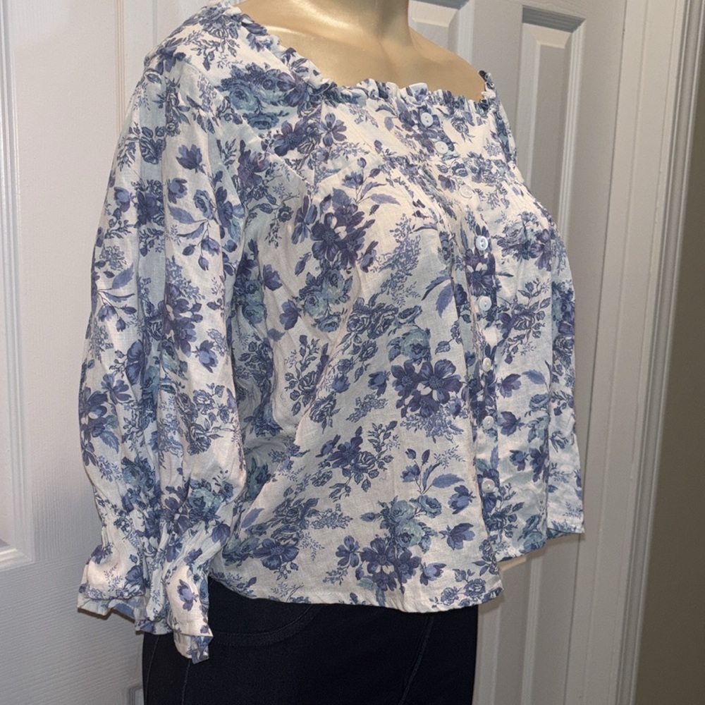 Cupcakes & Cashmere Blue Floral Women's Top - Picture 4 of 7